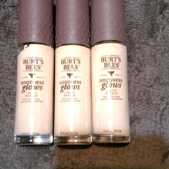 Lot of 3 NEW Burt's Bees Porcelain foundation goodness glows.